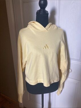 adidas Women’s Light Yellow Cropped Hoodie Sweatshirt.. Size L.NWT